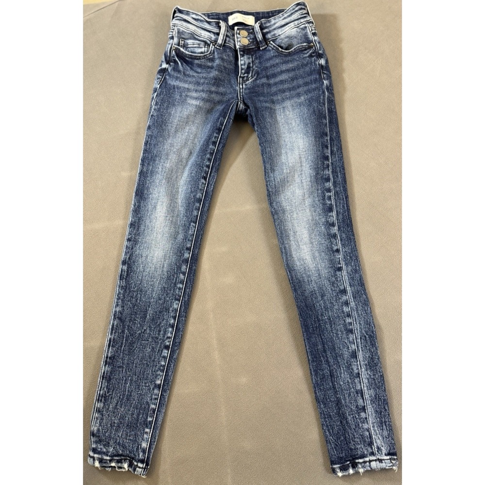 BKE Stella Jeans Womens 24 Slim Fit Low Rise Skinny Medium Wash Raw Hem Denim